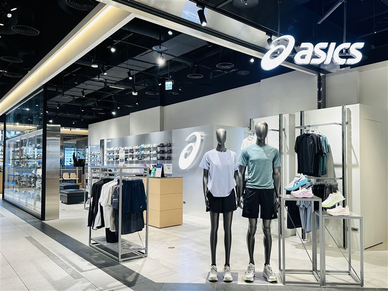 哈林運動操盤ASICS新店裕隆城專賣店,打造日系專業跑格殿堂。(圖/品牌業者提供)