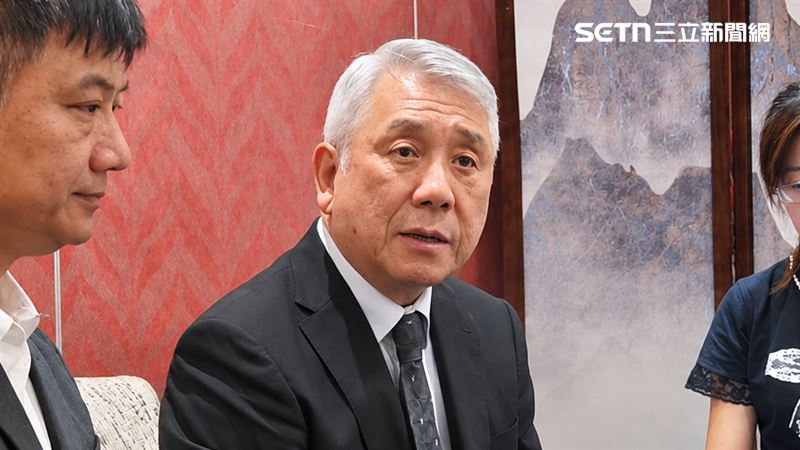 中石化子公司鼎越京華廣場已發回更裁,董事長葛樹人今(17)日接受媒體訪問指出,「中石化後續將以股東最大利益考量,持續依司法程序向台北地院申請發回。」圖/記者陳韋帆攝影)