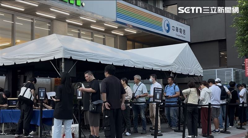 漲價果粉照樣買爆　頭香列神算式：超划算