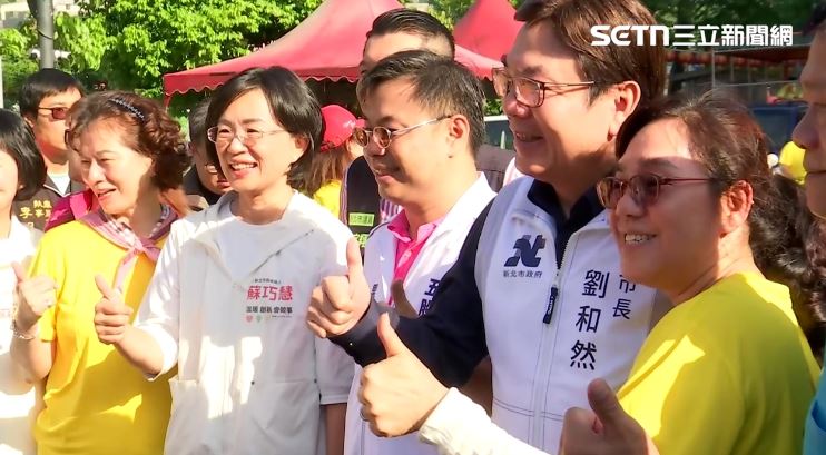 蘇巧慧出席五股三庄聯境迓鬧熱文化季遶境，與新北市副市長劉和然同框自然互動（圖／翻攝畫面）