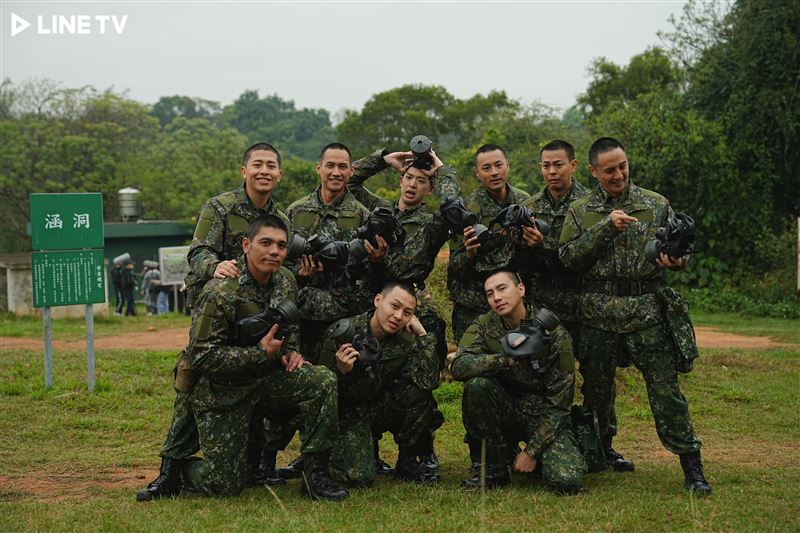 《九條好漢在一班》入圍「實境節目獎」,網讚「有哭有笑的軍旅生活太精彩」。(圖/LINE TV提供)