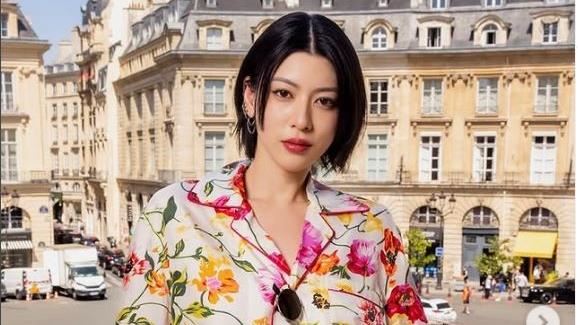 驚罹顏面神經麻痺　30歲女星停工首露臉