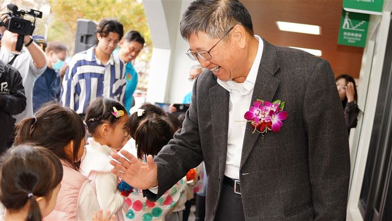 楊文科細數8年成績單　用「政績拚選戰」