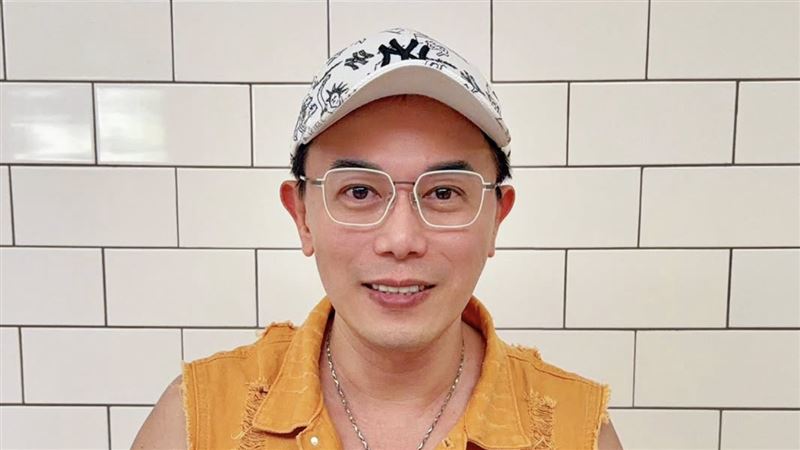馬幼興離婚15年合體前妻　送學霸兒赴英國