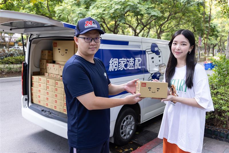 網家速配力拚雙北都會區iPhone 18 Pro光速到貨，首筆預購訂單於上午8點18分配達。（圖／品牌業者提供）