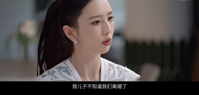 佟麗婭在節目透露兒子至今不知父母離婚。(圖/翻攝自微博)