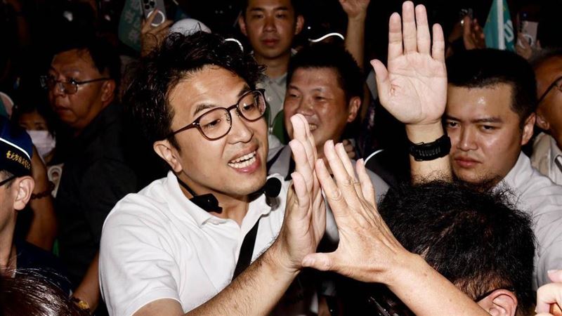 沈伯洋景美夜接戰對決蔣萬安：今晚就可以