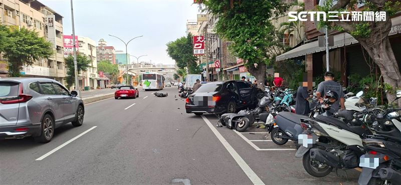 台中賓士男喝酒毒駕上路,半路失控連撞28車遭逮捕。(圖/翻攝畫面)