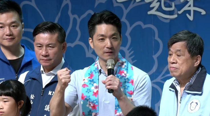 蔣萬安出席客家後援會成立,受訪坦言「當中有一、兩次的卡詞,我也很不好意思。」(圖/翻攝畫面)