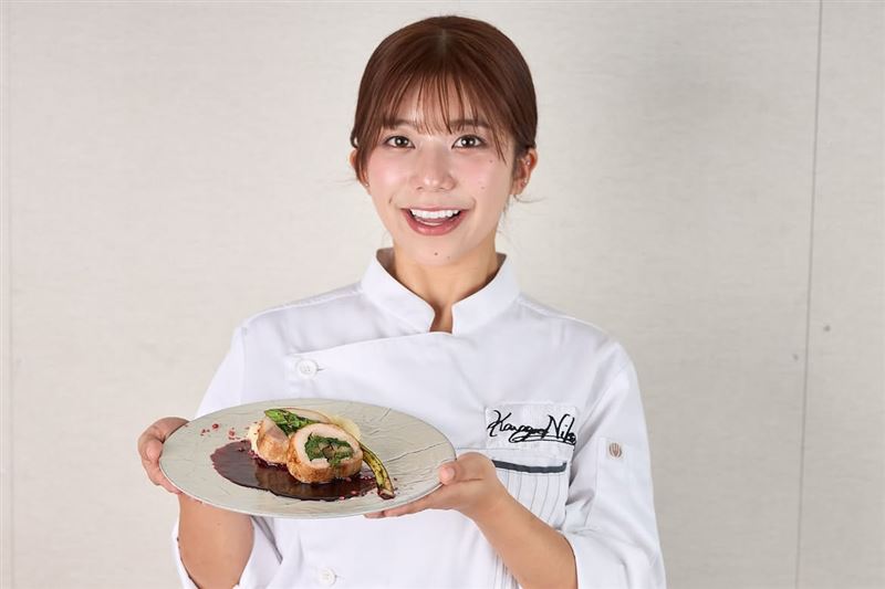 川越鈴子因為車禍造成右手麻痺,讓人生整個變了調。(圖/翻攝自kawagoeniko IG)