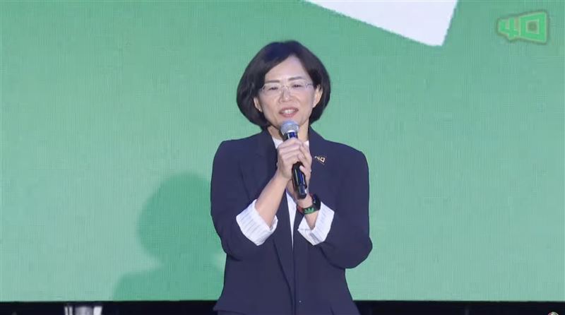 蘇巧慧憶「叛亂犯二代」故事　她們都哭了