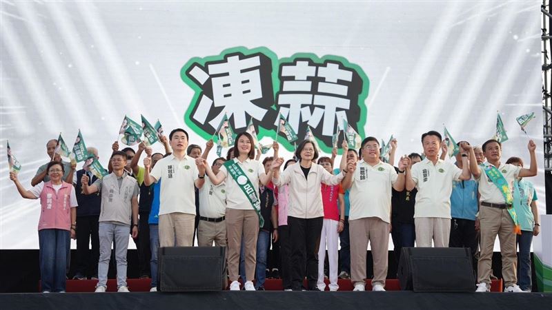 蔡易餘嘉義太保競總成立　蔡英文站台力挺