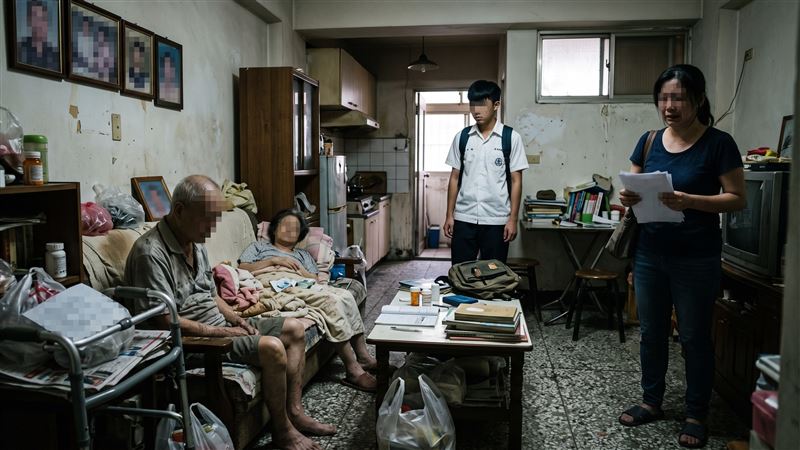 好賭欠債鬧到黑衣人上門…劣父老了沒人養