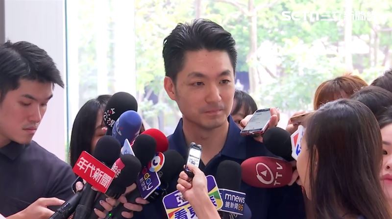 挨批英文不好、退通告,台北市長蔣萬安今(20日)受訪表示,「他們負責認知作戰、選舉操作,我負責把市政做好。」