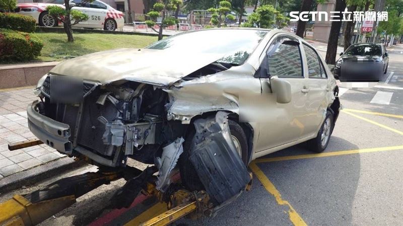 國道事故！女駕駛下車1舉動…一票人驚呆