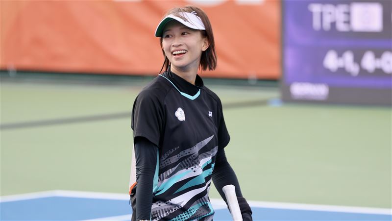 台灣軟網女團第2點江旻育以4:1擊敗對手,她直呼這為自己增加很大信心,也是自己的重要時刻。(圖/中華奧會提供)