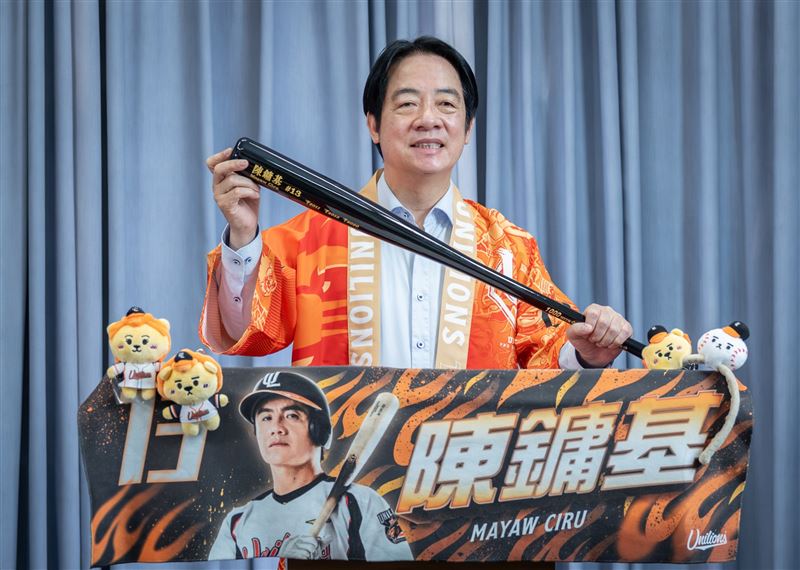 賴清德總統錄製影片祝福統一獅球星陳鏞基引退。(圖/總統府提供)