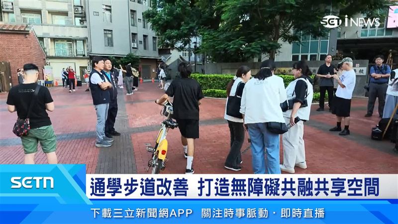 紅磚鋪面廣場讓空間能更加多元運用