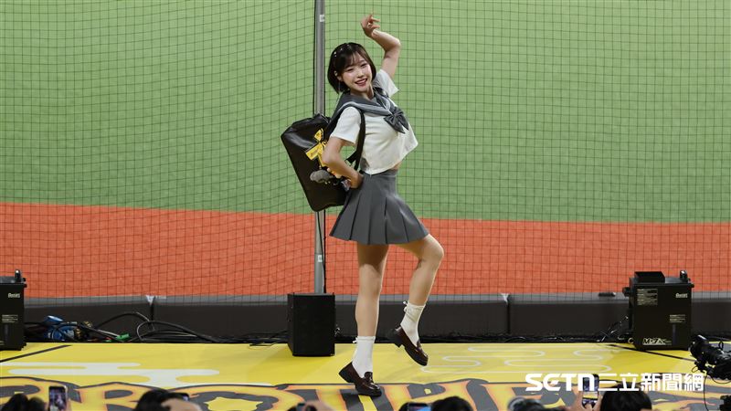 PS女孩「飛行嘉賓」SAYA中場演出。（圖／記者劉彥池攝影）