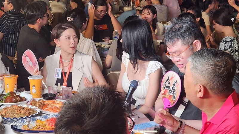 鍘美重頭戲席開277桌 龍蝦三明治霸氣上桌