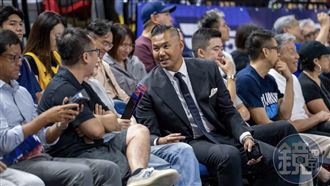 黑人遭逼宮退位　曝PLG六年全都不支薪