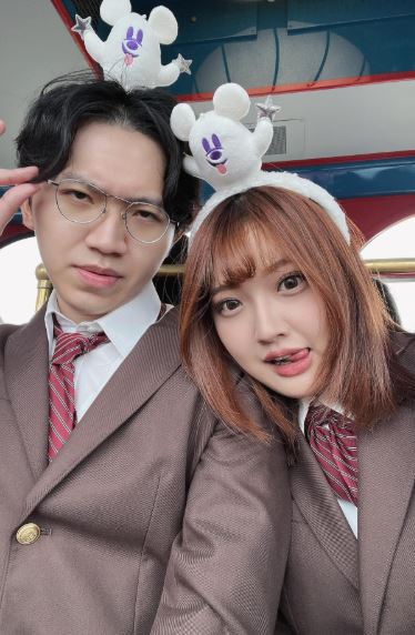 知名YouTuber多米多羅與前女友芝芝的感情風波持續延燒。(圖/翻攝自IG @chloe_0917)