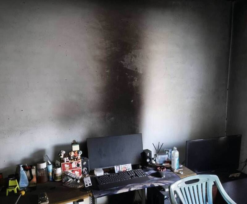 住戶領取政府補助的住警器後,竟擺放在倉庫7年未安裝。(圖/翻攝畫面)
