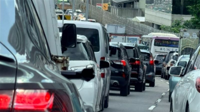 現場大塞車。(圖/翻攝畫面)
