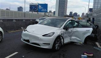 新／台一線三重段4車連環車禍　8人傷送醫
