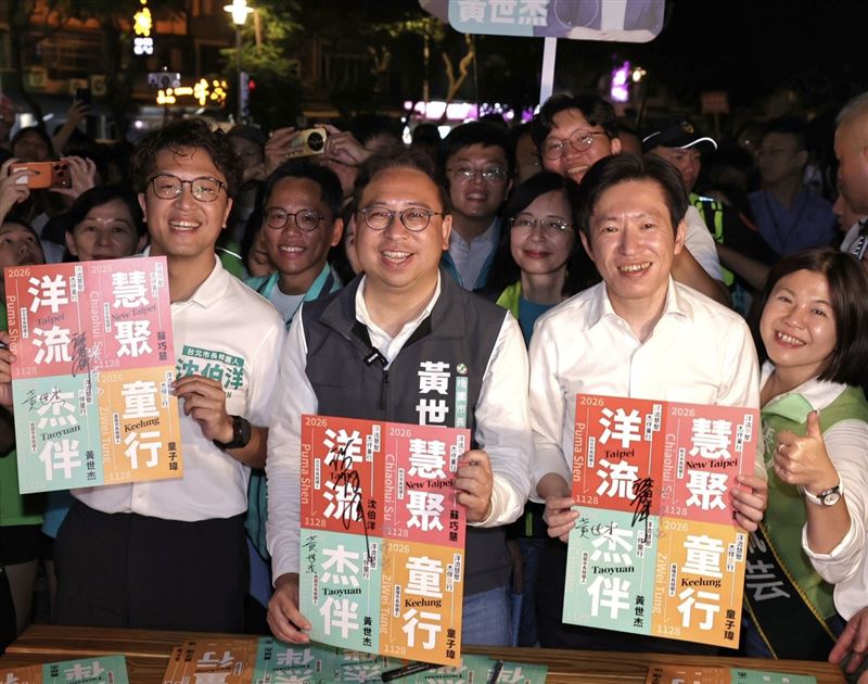 黃世杰合體沈伯洋如虎添翼，大咖接力助攻，桃園湧現2014翻轉氛圍。（圖／黃世杰辦公室提供）
