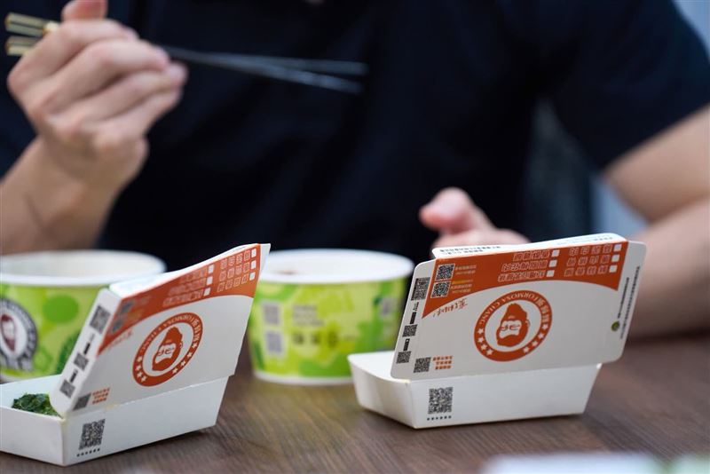 蔣萬安PO出鬍鬚張餐盒照（圖／翻攝自蔣萬安臉書）