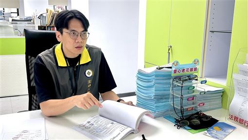 弟拒測透天遭查封！親哥掏錢霸氣保家