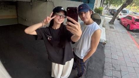 洪詩甜曬新手機放閃　李運慶寵妻行徑曝光