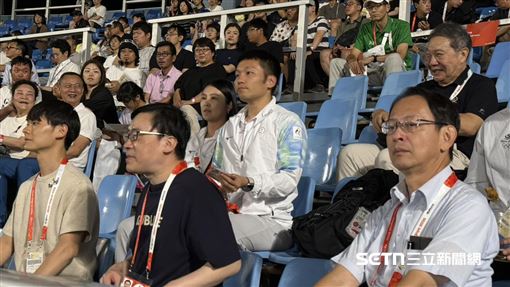 新聞封面