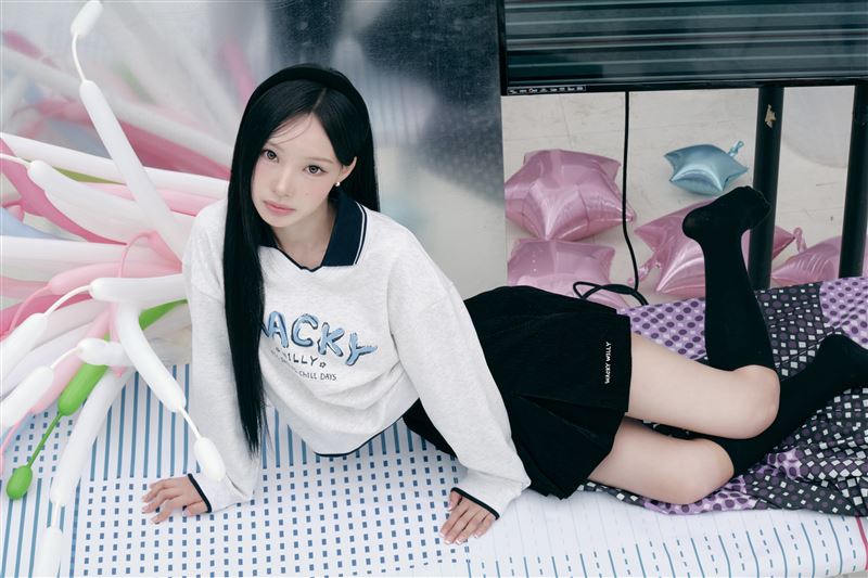 韓國人氣女團WONI同款穿搭服飾配件全新上市。(圖/品牌業者提供)