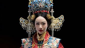 吳尊超正愛女穿傳統婚服　絕美畫面曝光了