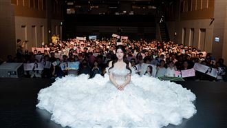 南珉貞披婚紗辦見面會　淚崩首唱中文單曲