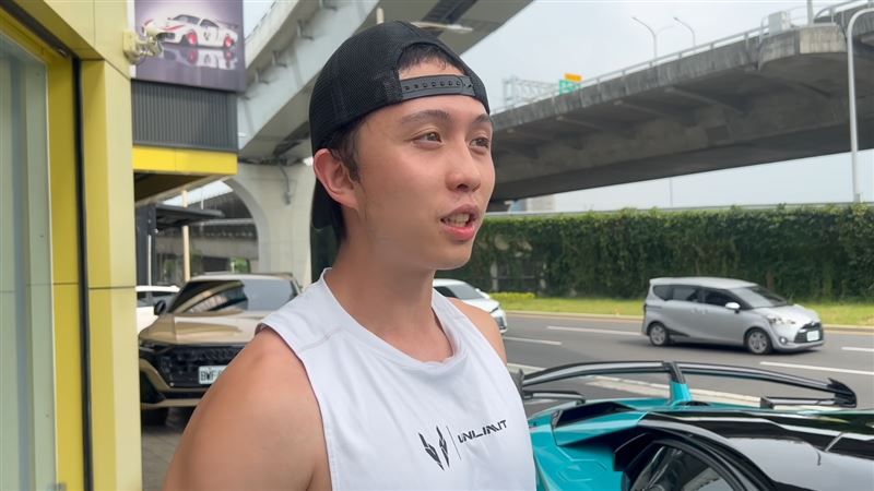 孫安佐試駕跑車驚呼連連　共同出遊者曝光