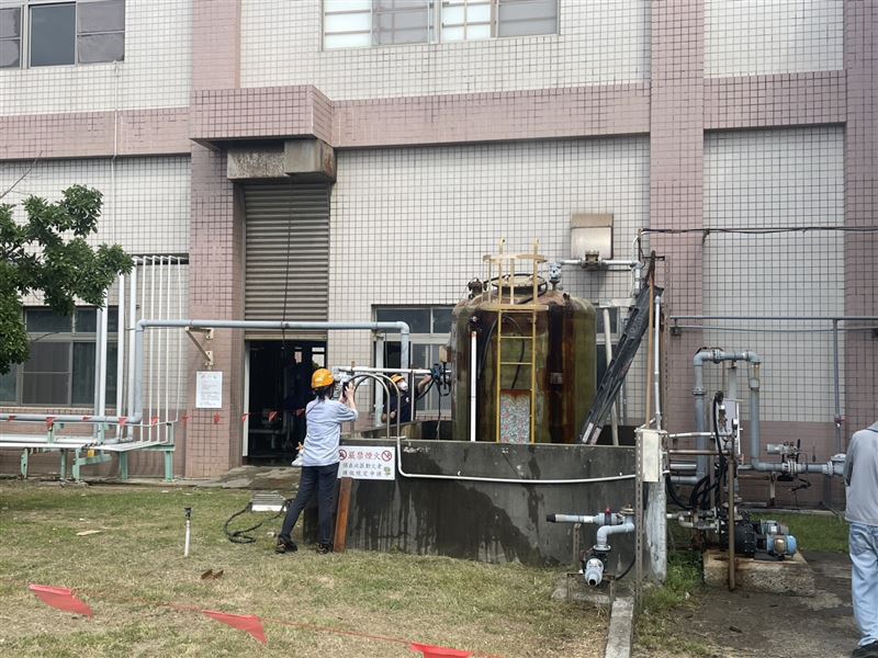 目前相關單位正在調查事發原因中。(圖/翻攝畫面)