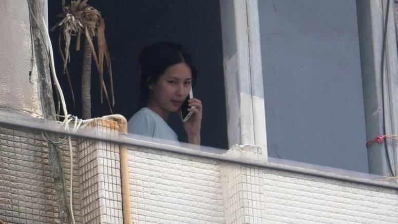 捲黃文廷雙劈風波　林亭莉換裝南下避風頭