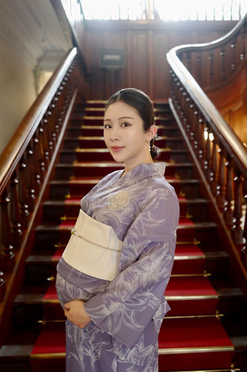 鄭家純正式邁入孕晚期,透露到了懷孕晚期會非常難以入睡。(圖/翻攝自鄭家純臉書)