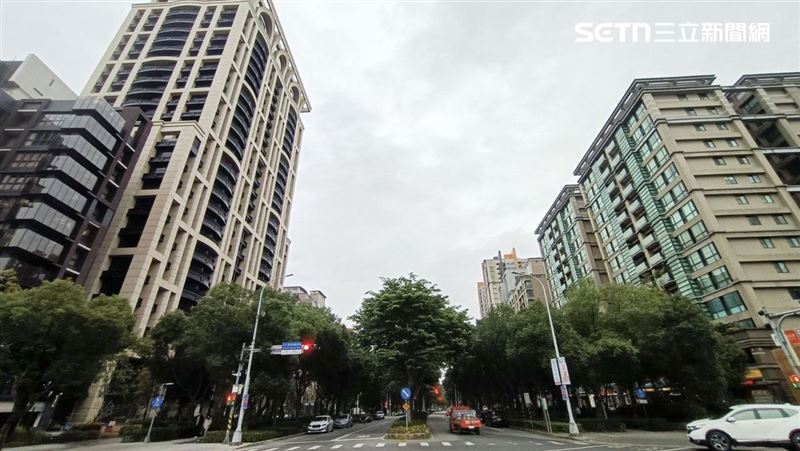 新北市今年7月林口、淡水、五股行政區調整,新北人口十大里大洗牌,專家提醒,拆里後,學區有可能進行微幅調整,里民及購屋族家長們都應再三確認。(圖/記者陳韋帆攝影)