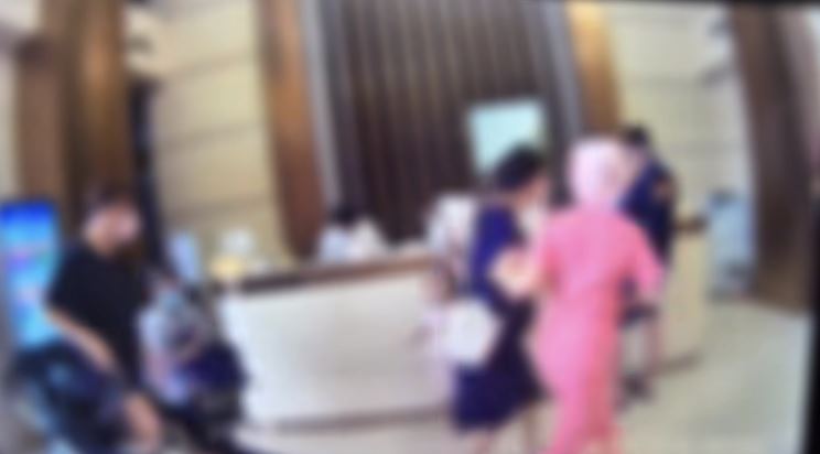 15分鐘後順利抵達醫院。(圖/翻攝畫面)