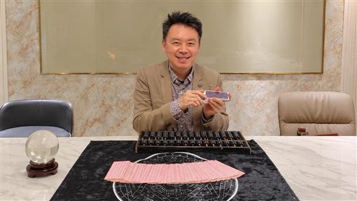 命理師為中秋節開嗆　江伯樂狠批有失專業