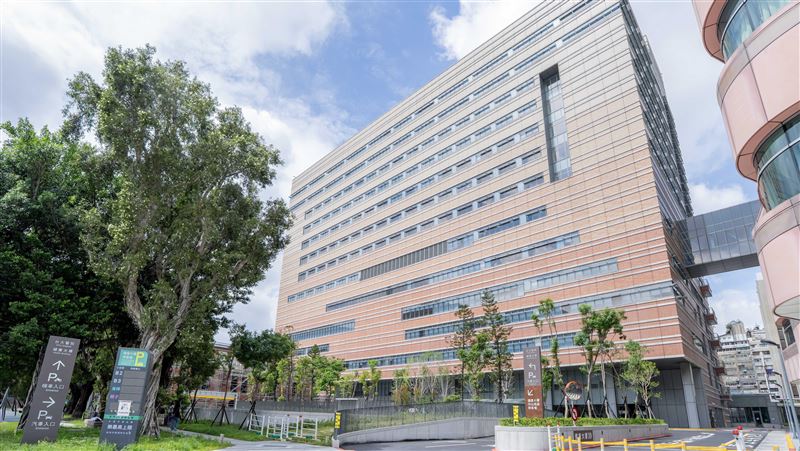 台大健康大樓啟用　院長：助解決急診壅塞