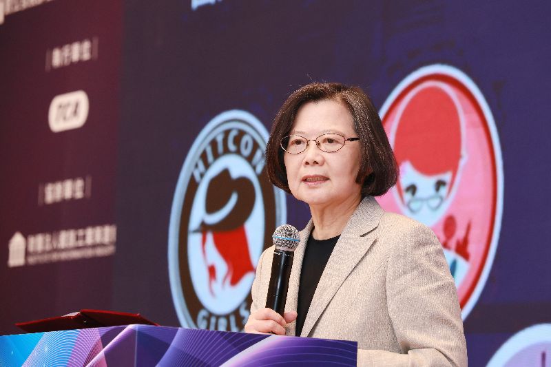 蔡英文受邀出席「She Builds 女力社群夜」發表演講。(蔡英文辦公室提供)