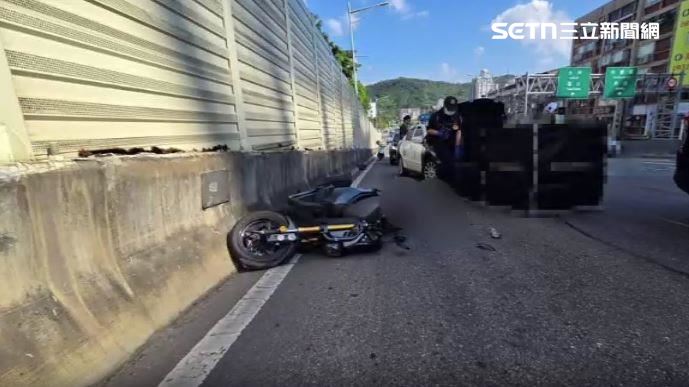 砂石車變換車道時,不慎撞上騎士