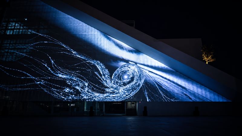 《城市之鏡Mirror of the City: SS Evolution》沉浸式光雕展演。(圖/藝高文創、黑川互動媒體藝術提供)
