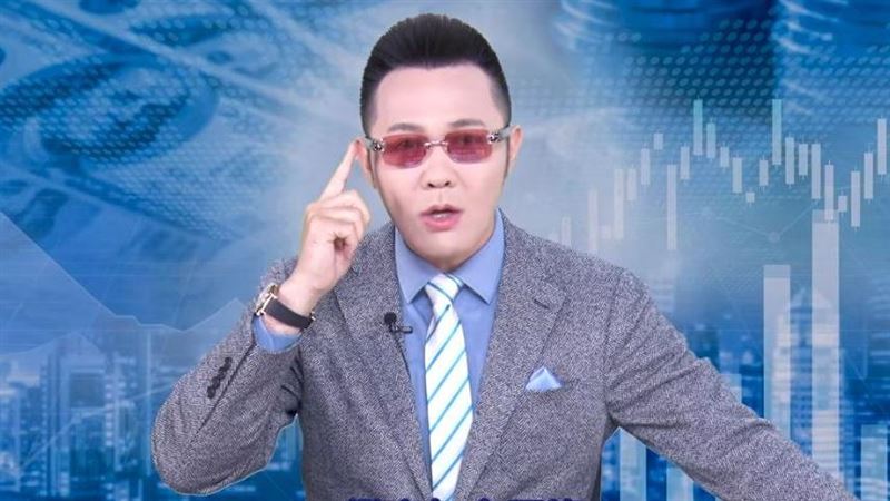郭哲榮揭「右側交易」法：鎖定低基期黑馬