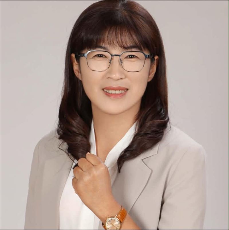 民進黨花蓮縣新城鄉鄉民代表候選人邱鳳英22日驚傳昏倒送醫急救。(圖/翻攝自邱鳳英臉書)